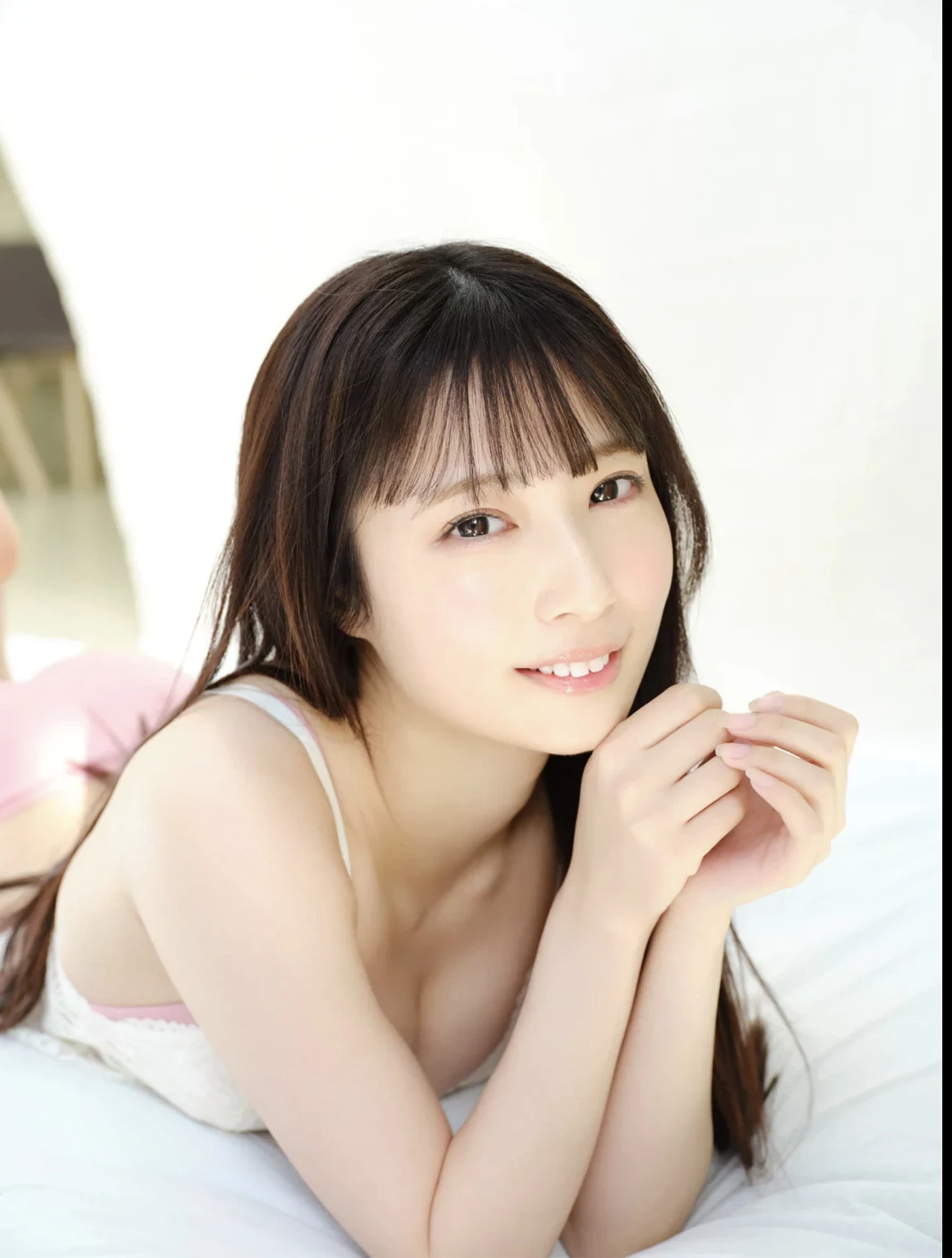 [澪川舞香] 白皙的肌肤吹弹可破 还有迷人的电眼 [20P]