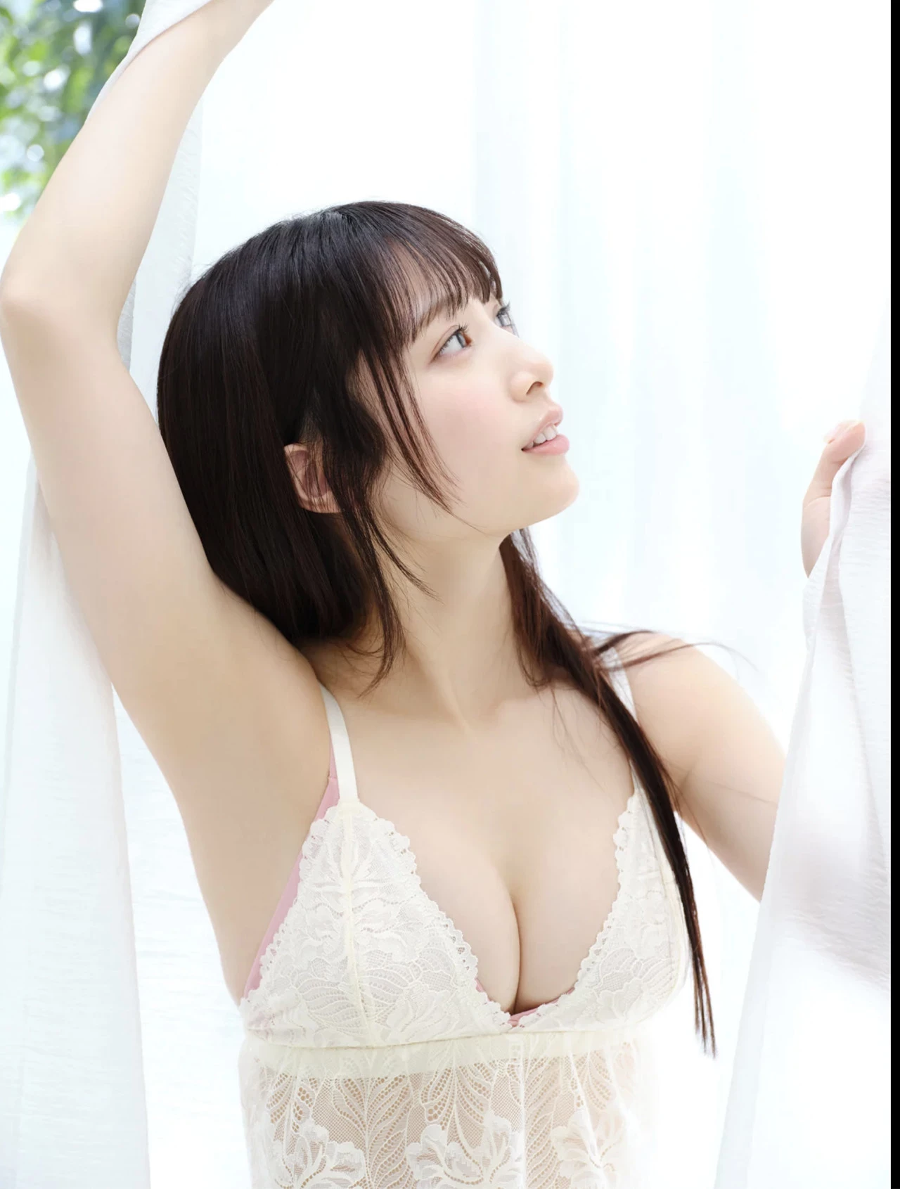 [澪川舞香] 白皙的肌肤吹弹可破 还有迷人的电眼 [20P]