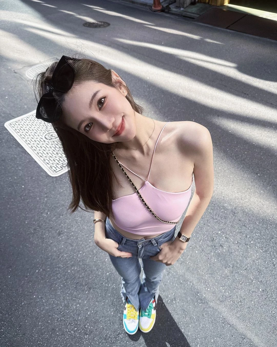网美“寗寗” 精巧脸蛋萌甜诱惑 身材又饱满惹火 [10P]